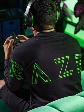 Razer Unleashed Gaming Sweatshirt Black w/Neon Green Snake Logo - Size Large